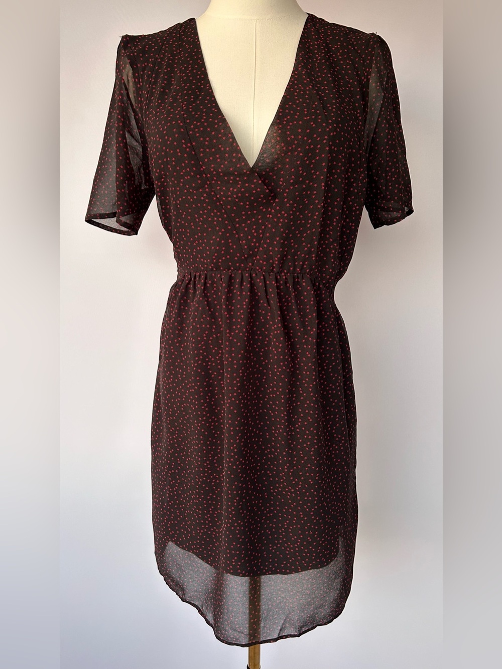 Zara Basic Women’s V-Neck Mini Dress Sheer Overlay Red Stars on Black Size Large